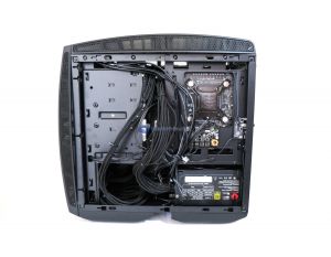 NZXT-Manta-Window-65